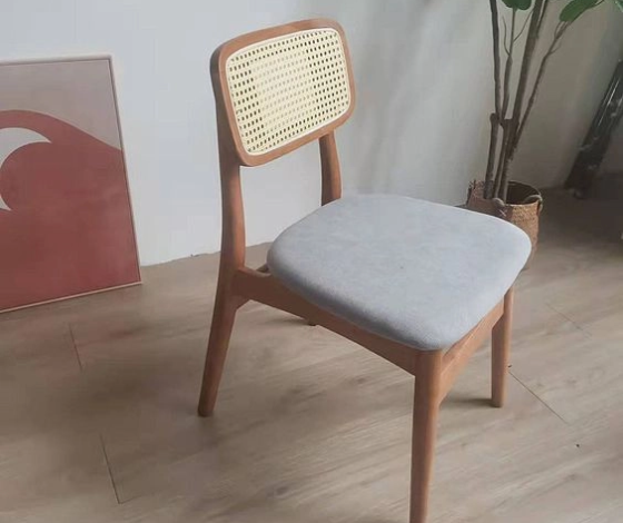 Tại sao ghế gỗ CH301 lại được yêu thích hiện nay