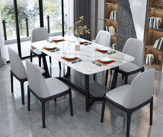 Nên chọn bàn ăn mặt đá hay mặt gỗ cho gia đình