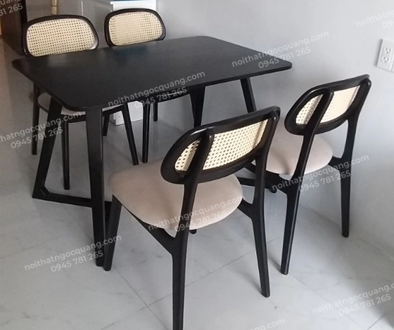 Bàn ghế gỗ phòng khách nhỏ xinh giá rẻ tại Quận 12