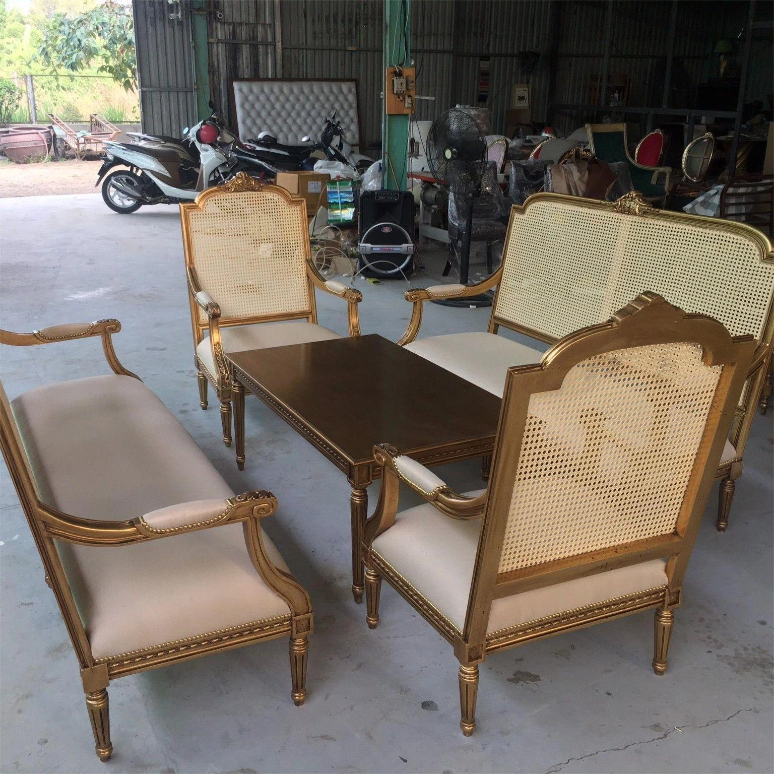 Bộ sofa Louis XVI tân cổ điển đan mây 