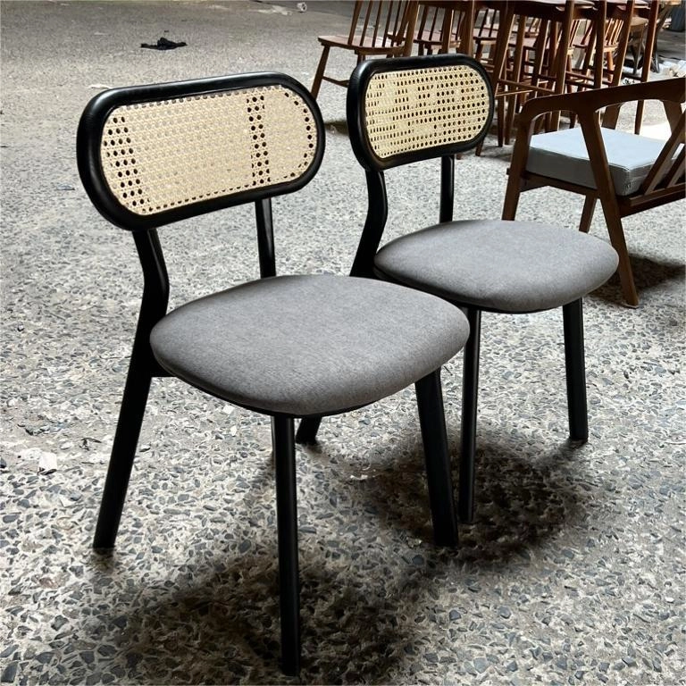 Ghế cafe CH303 gỗ Ash mặt nệm vải