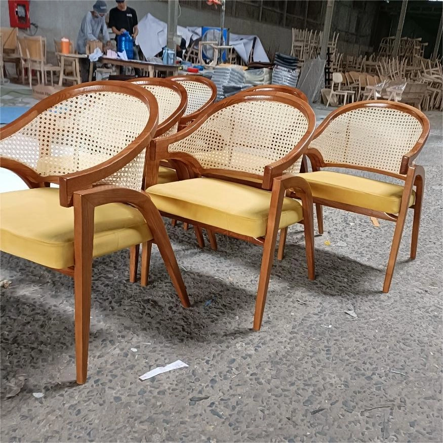 Ghế cafe Wormley chân không bọc đồng