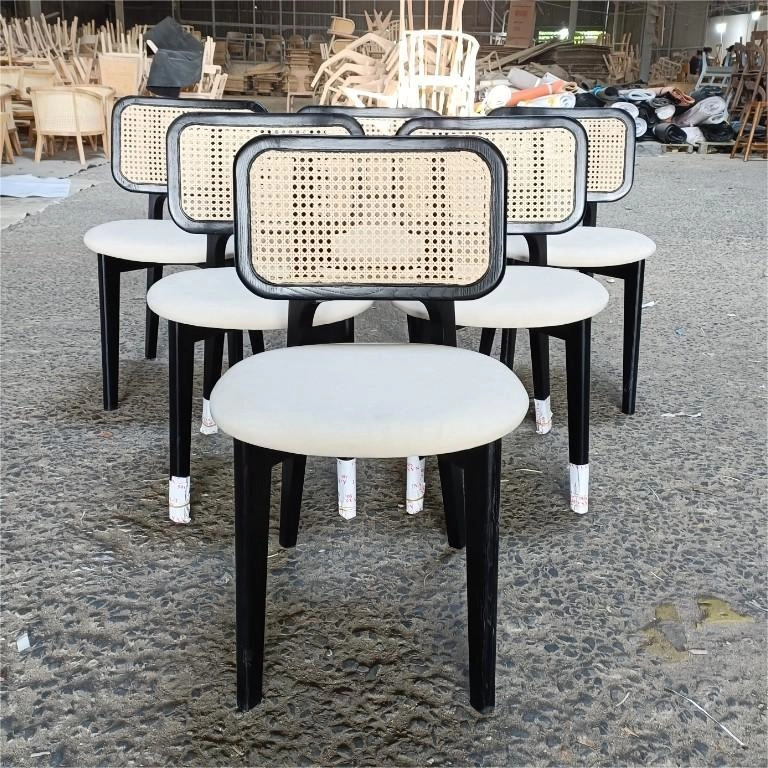Ghế cafe CH301 gỗ Ash mặt nệm da