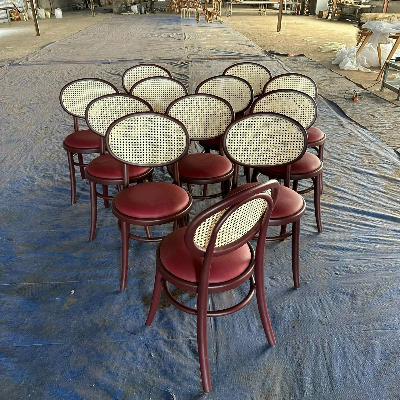 Ghế gỗ cafe Thonet tựa tròn 