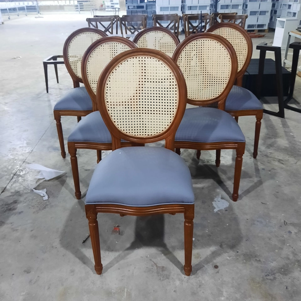 Ghế Louis tựa mây gỗ sồi Quận 3