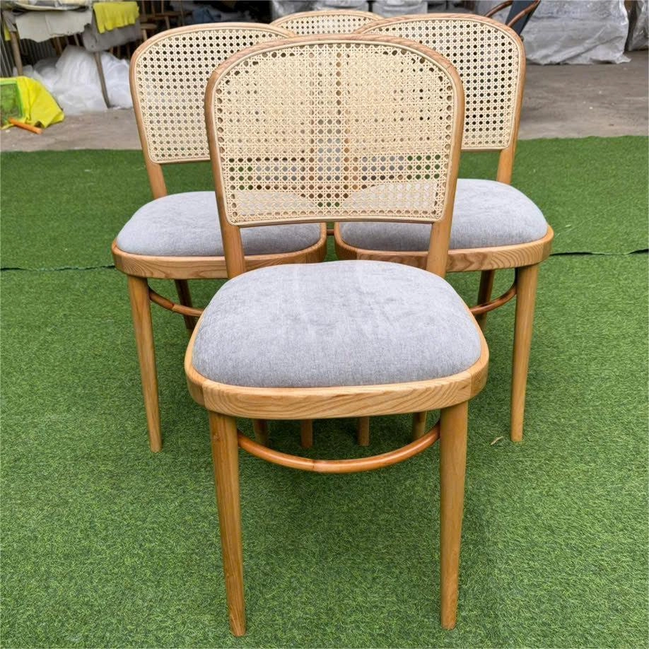 Ghế nhà hàng Thonet 811 không tay gỗ Ash nệm vải