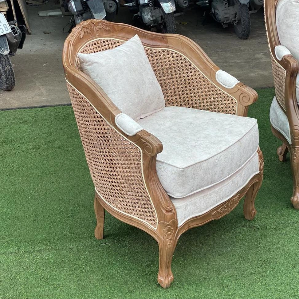 Sofa phòng khách Louis đóng mây mắt cáo