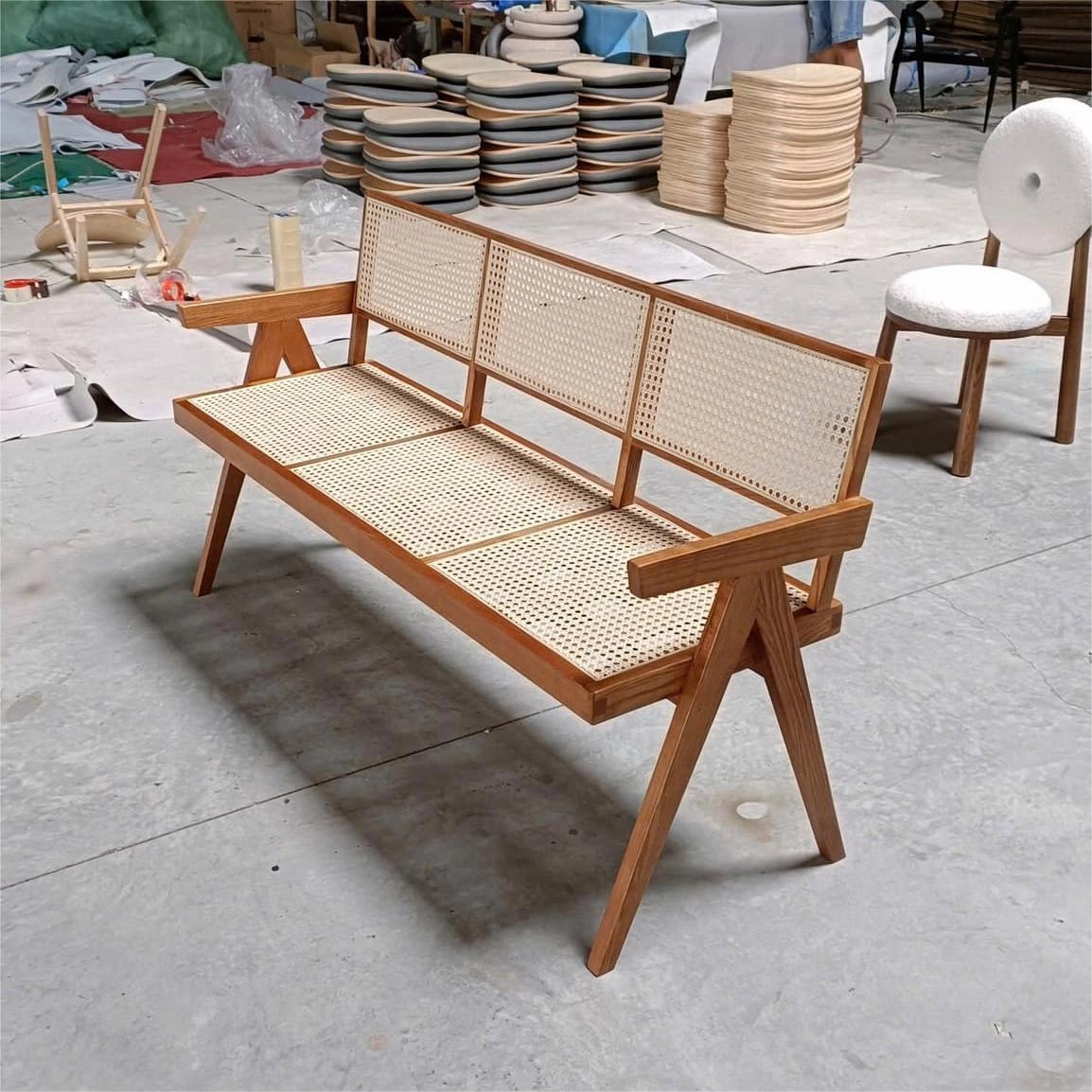 Ghế Bench Vleg có tay mặt ngồi mây đan