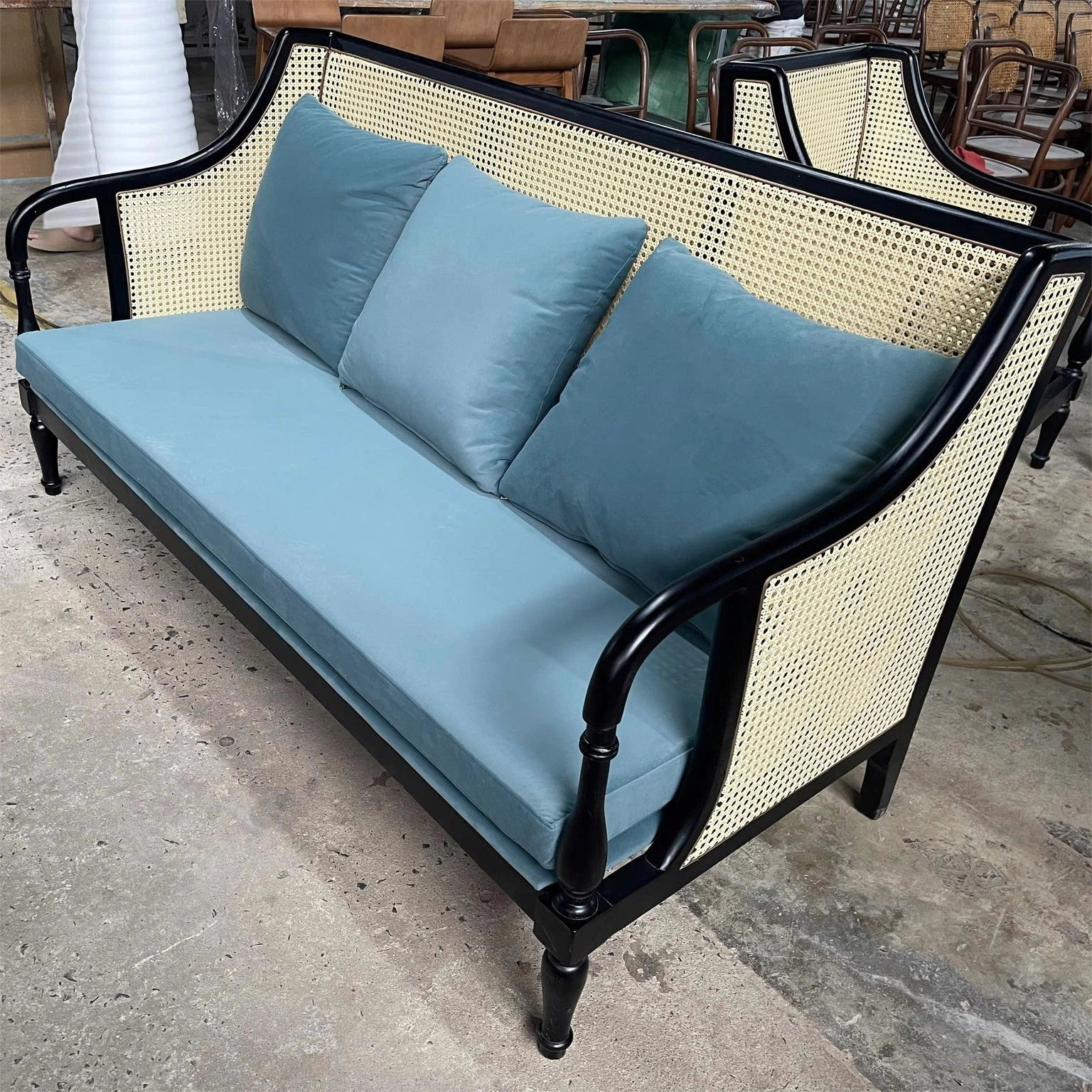 Ghế sofa băng phòng khách Club Indochine nệm vải