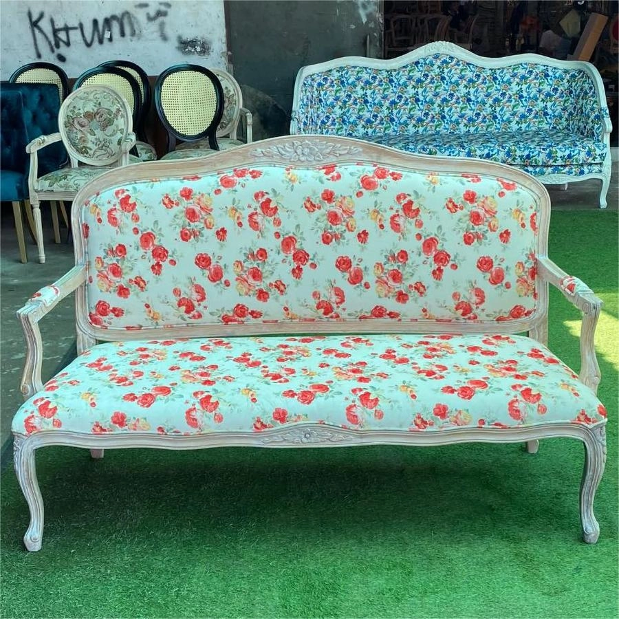Sofa băng phòng khách Louis XVI gỗ Ash bọc nệm hoa văn