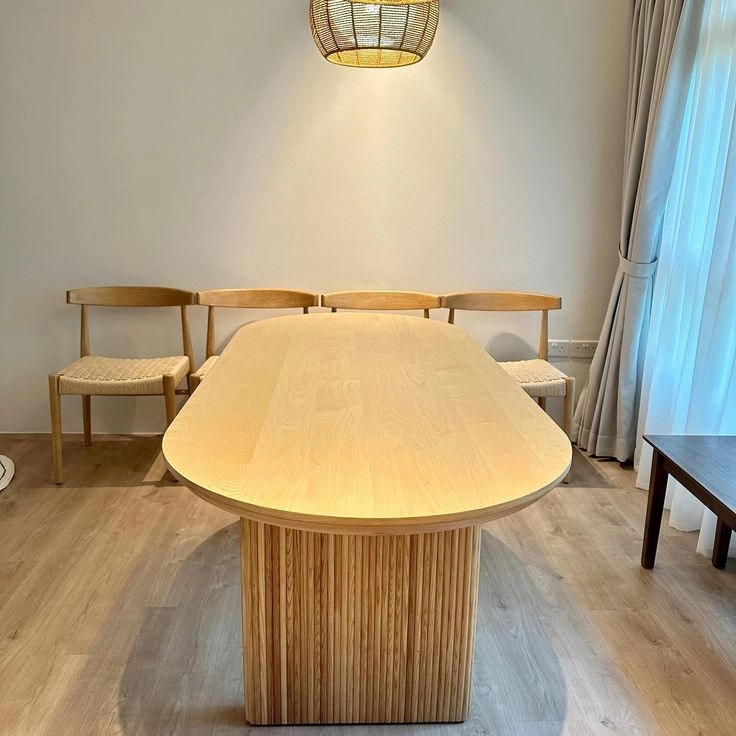 Bàn ăn Oval chân Rustic