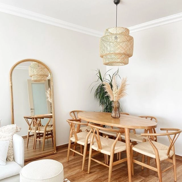 Bàn ăn Oval ghế Wisbon