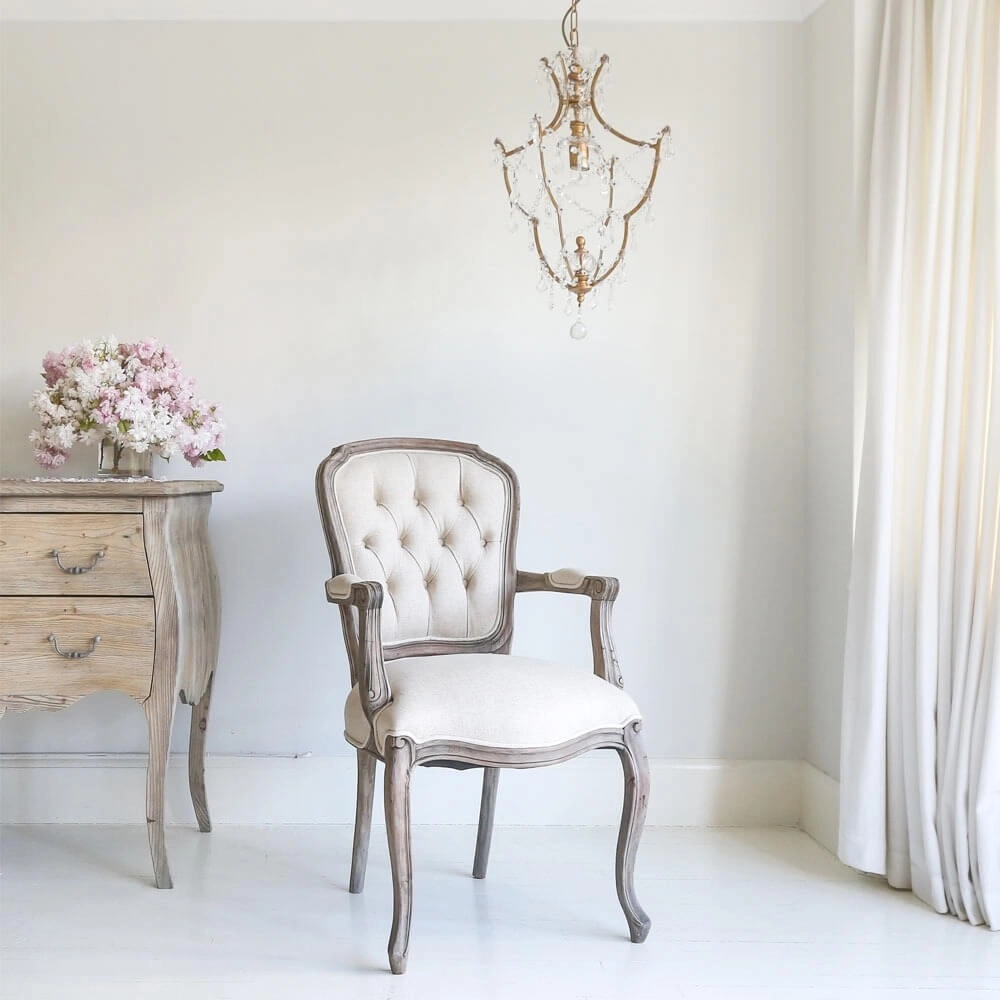 Ghế gỗ Louis 16 có tay lưng vuông