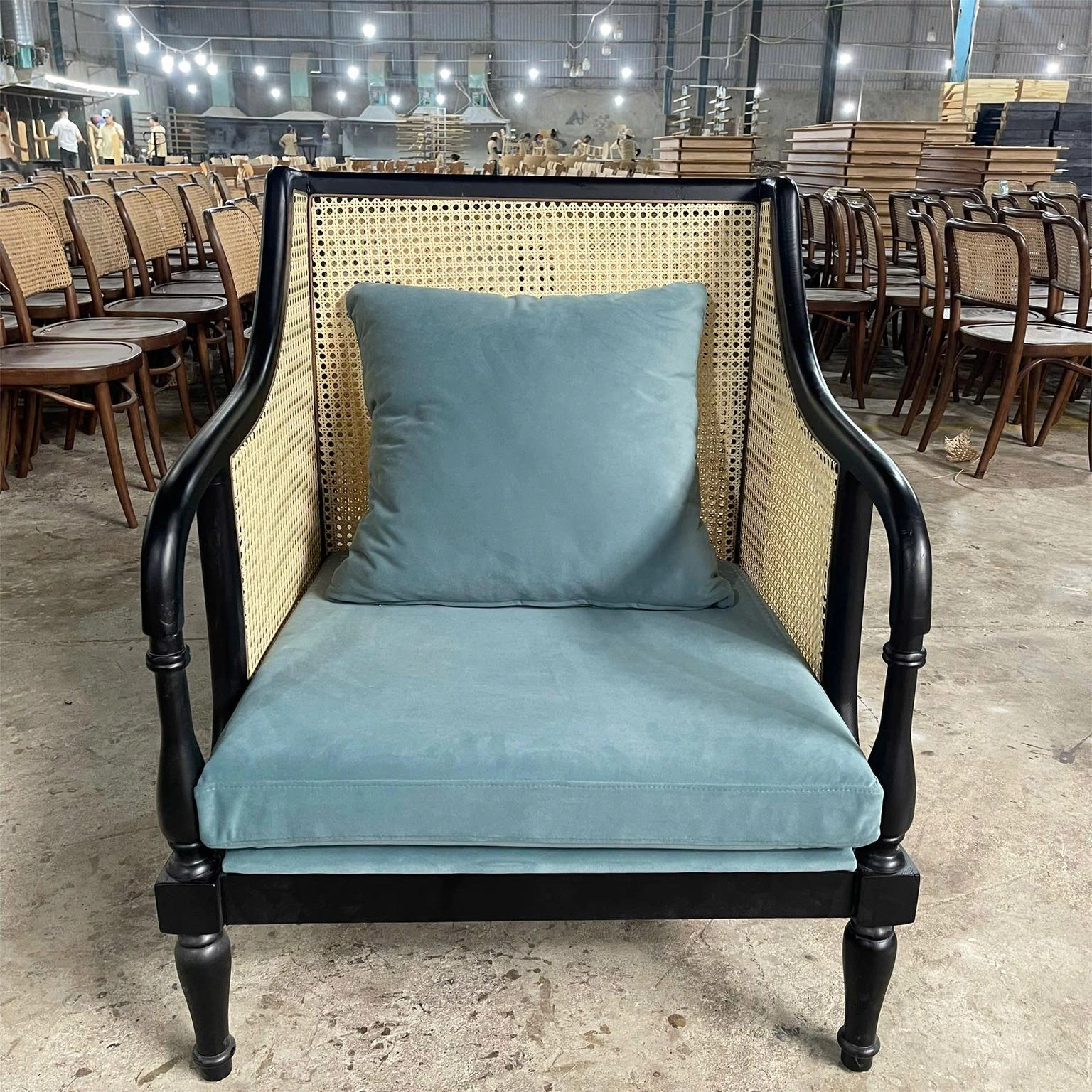 Ghế sofa phòng khách nhỏ Club bọc nệm vải