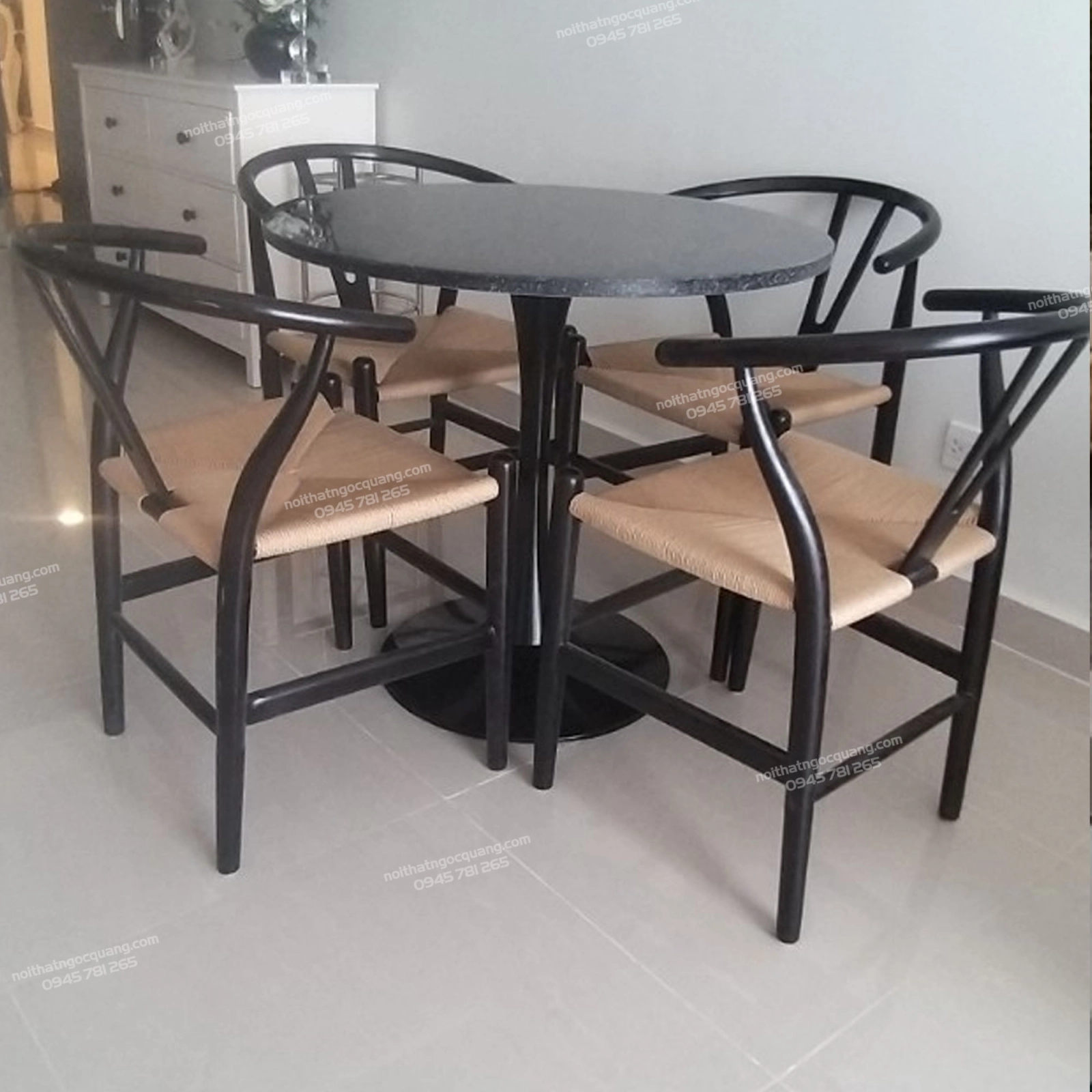 Ghế ăn Wishbone gỗ Ash mặt ngồi đan dây