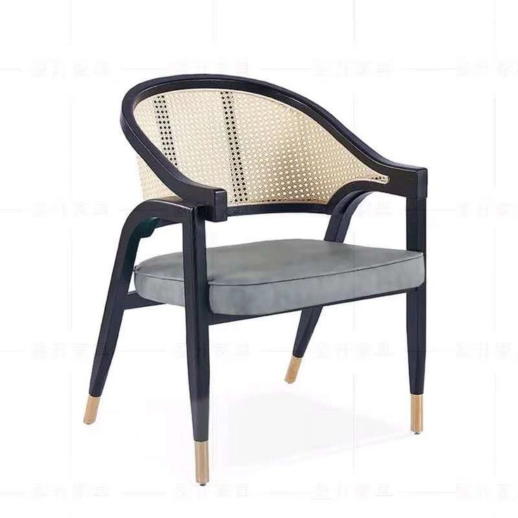 Ghế gỗ cafe nhà hàng Womlay chân đồng