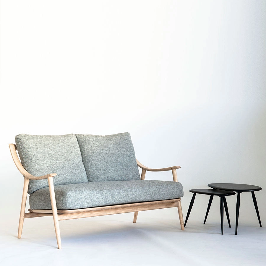 Ghế sofa phòng khách đôi tay uốn cong gỗ Ash