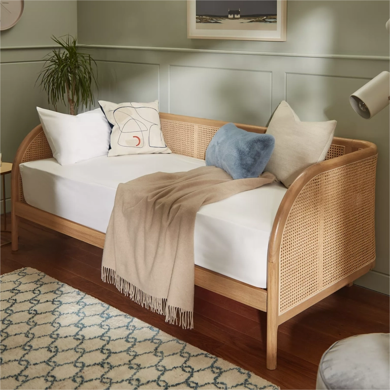 Sofa giường khung gỗ Ash kết hợp mây đan mắt cáo