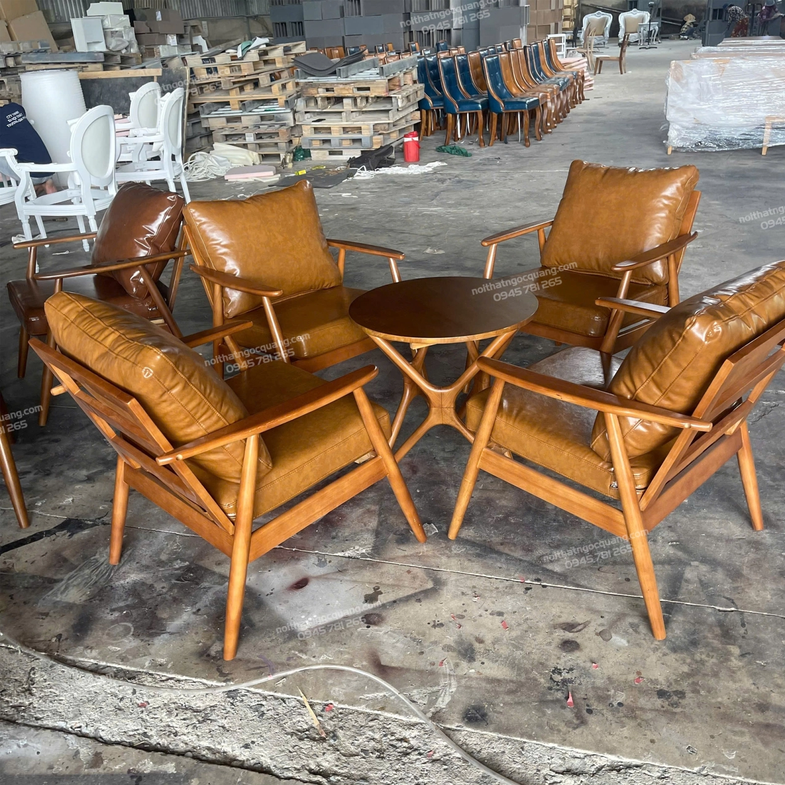 Bộ 4 ghế sofa Cigar đơn kết hợp bàn chân sao