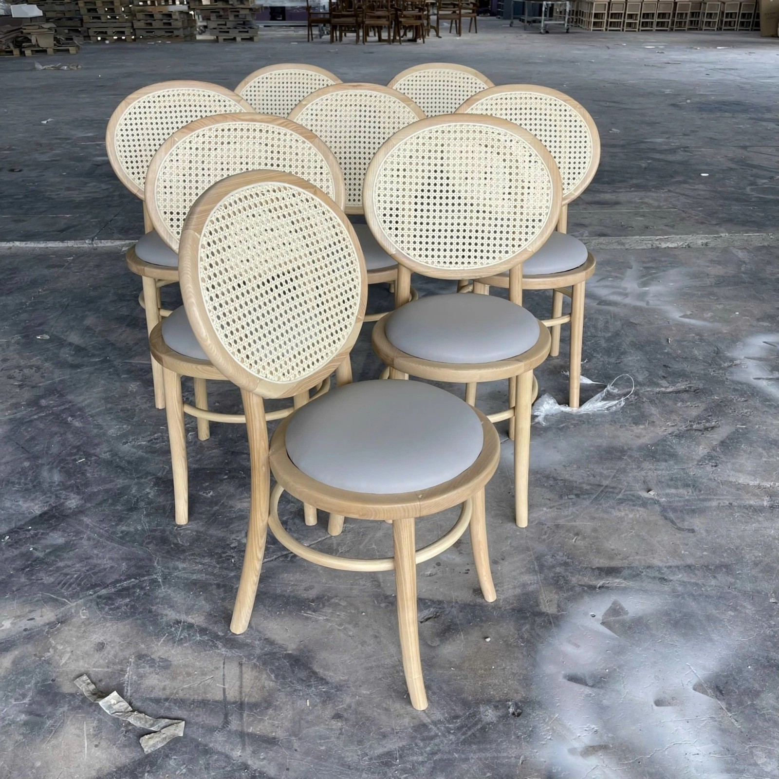 Ghế cafe Thonet tựa mây tròn