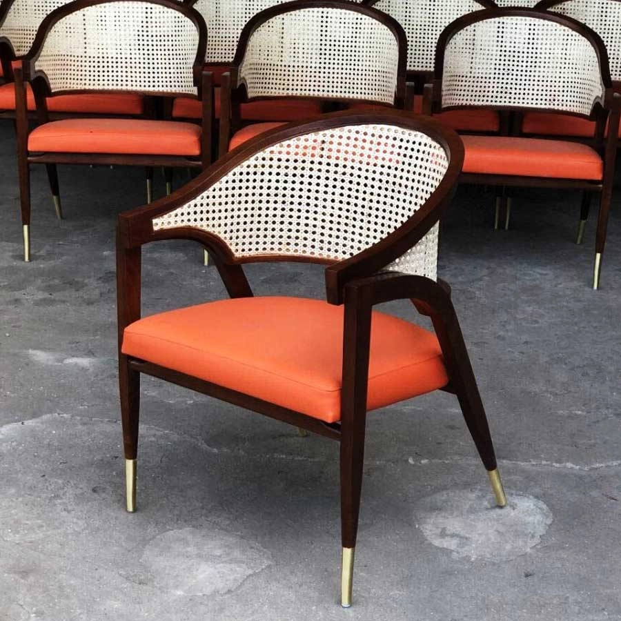 Ghế gỗ nhà hàng Womlay chân đồng