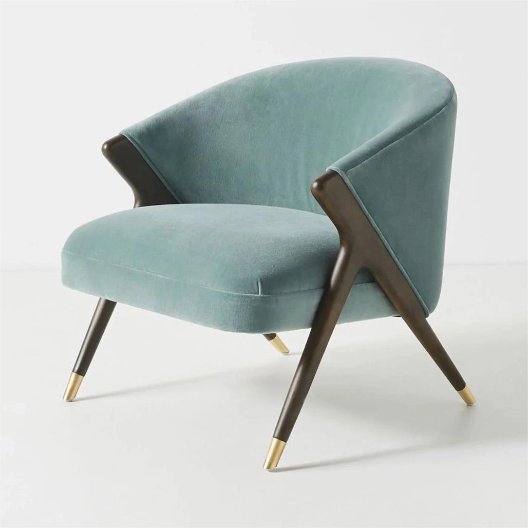Ghế sofa cafe gỗ Monroe chân bọc đồng